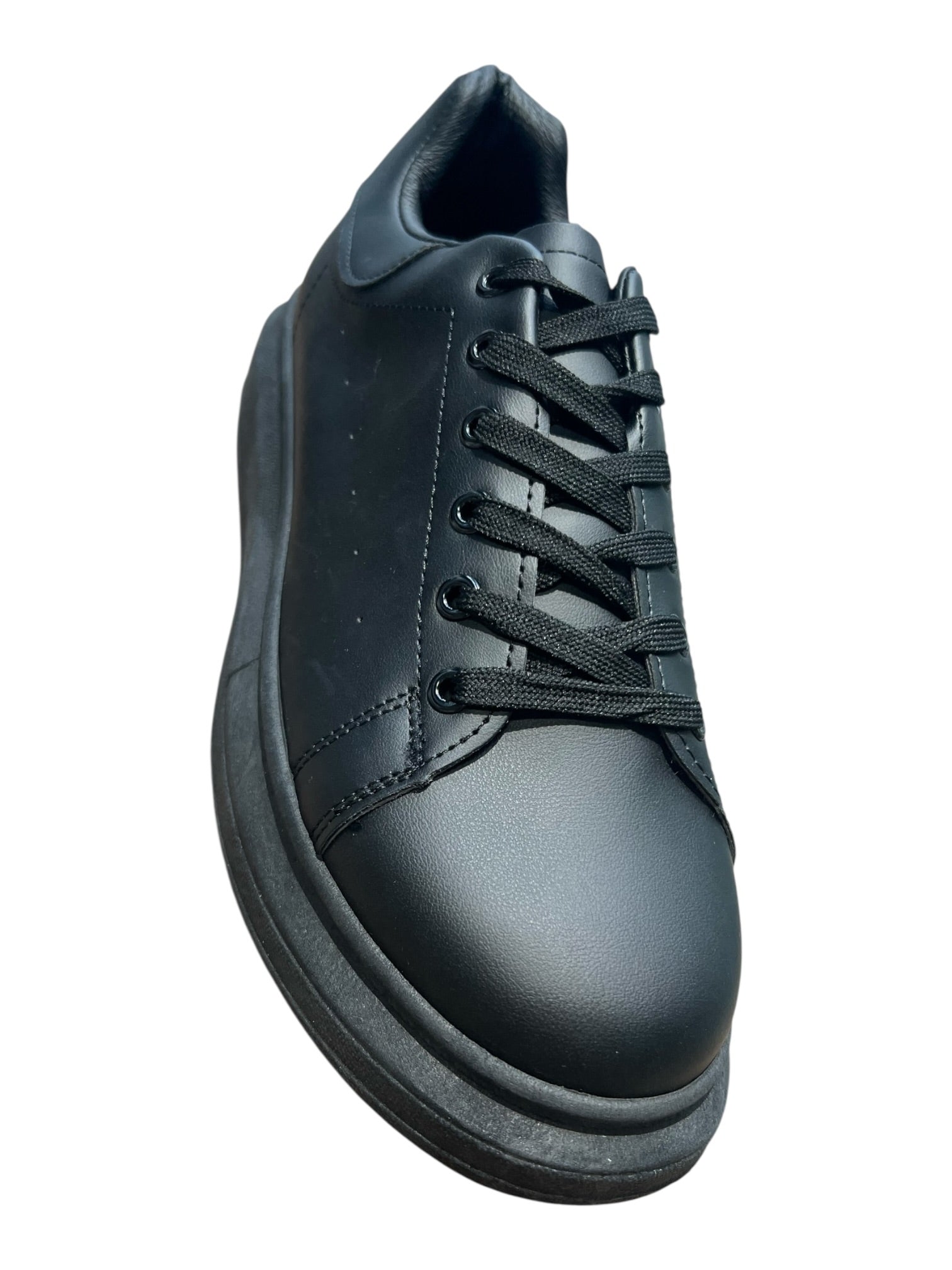 Scarpa sportiva classica con suola morbida 3