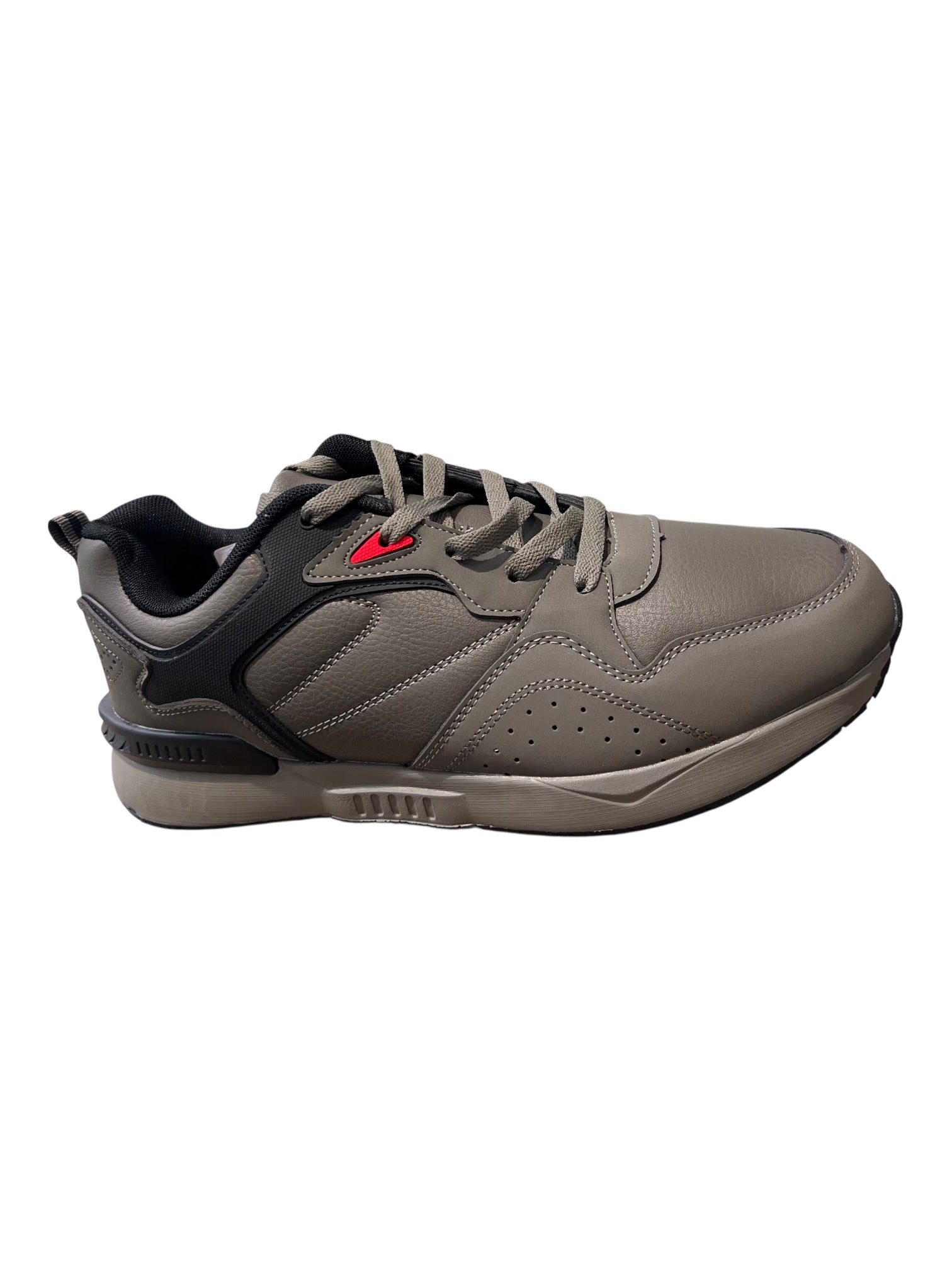 Scarpa sportiva con allaccio e suola morbida